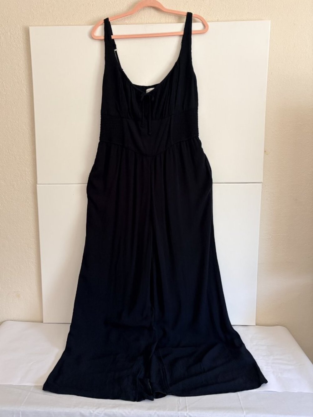 Hollister Black Wide Leg Jumpsuit Women'  Flowy Sleeveless Casual Lounge Size XL